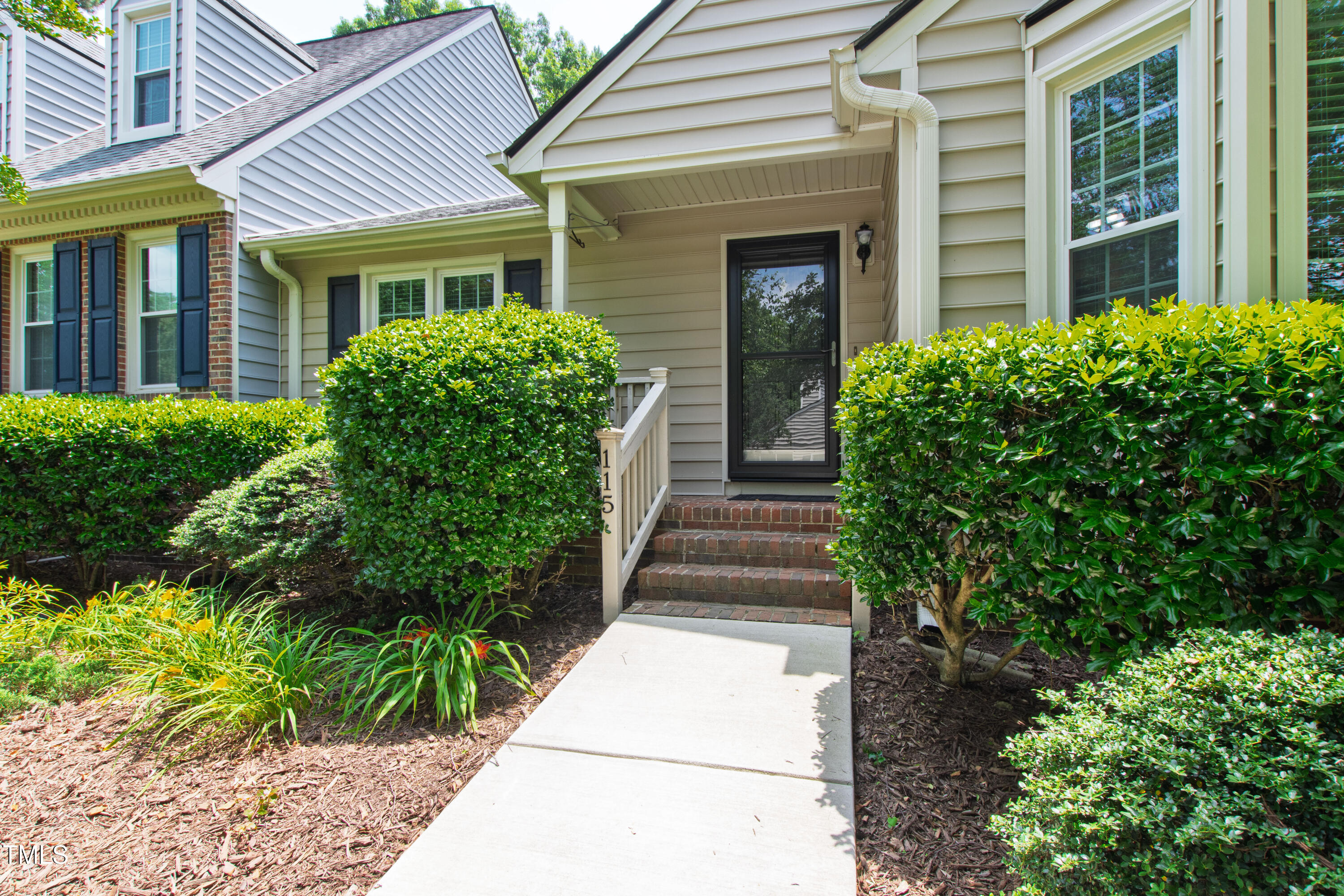 115 Heatherwood Drive