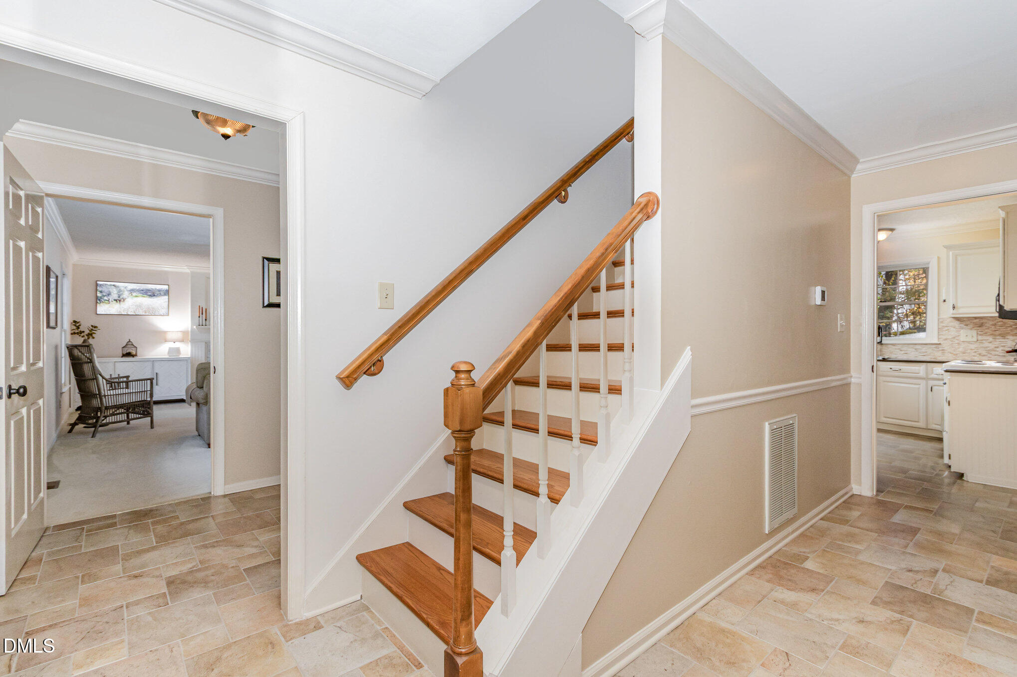 211 Leckford Way