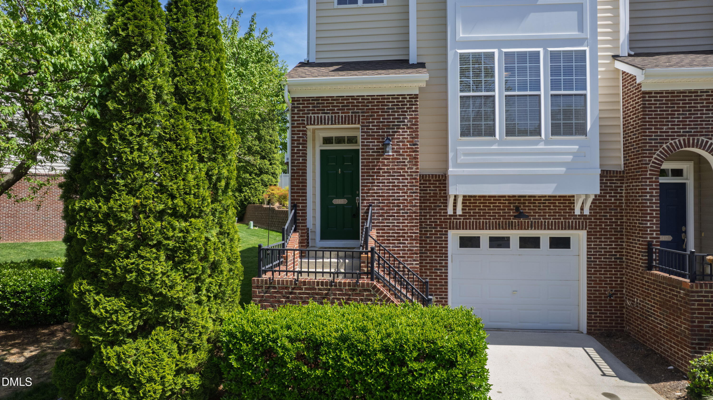 5415 Crescentview Parkway