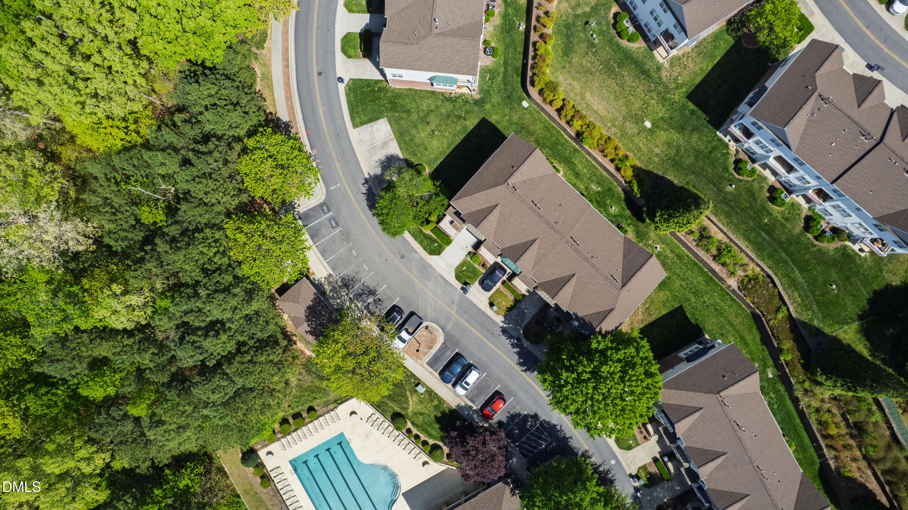 5415 Crescentview Parkway