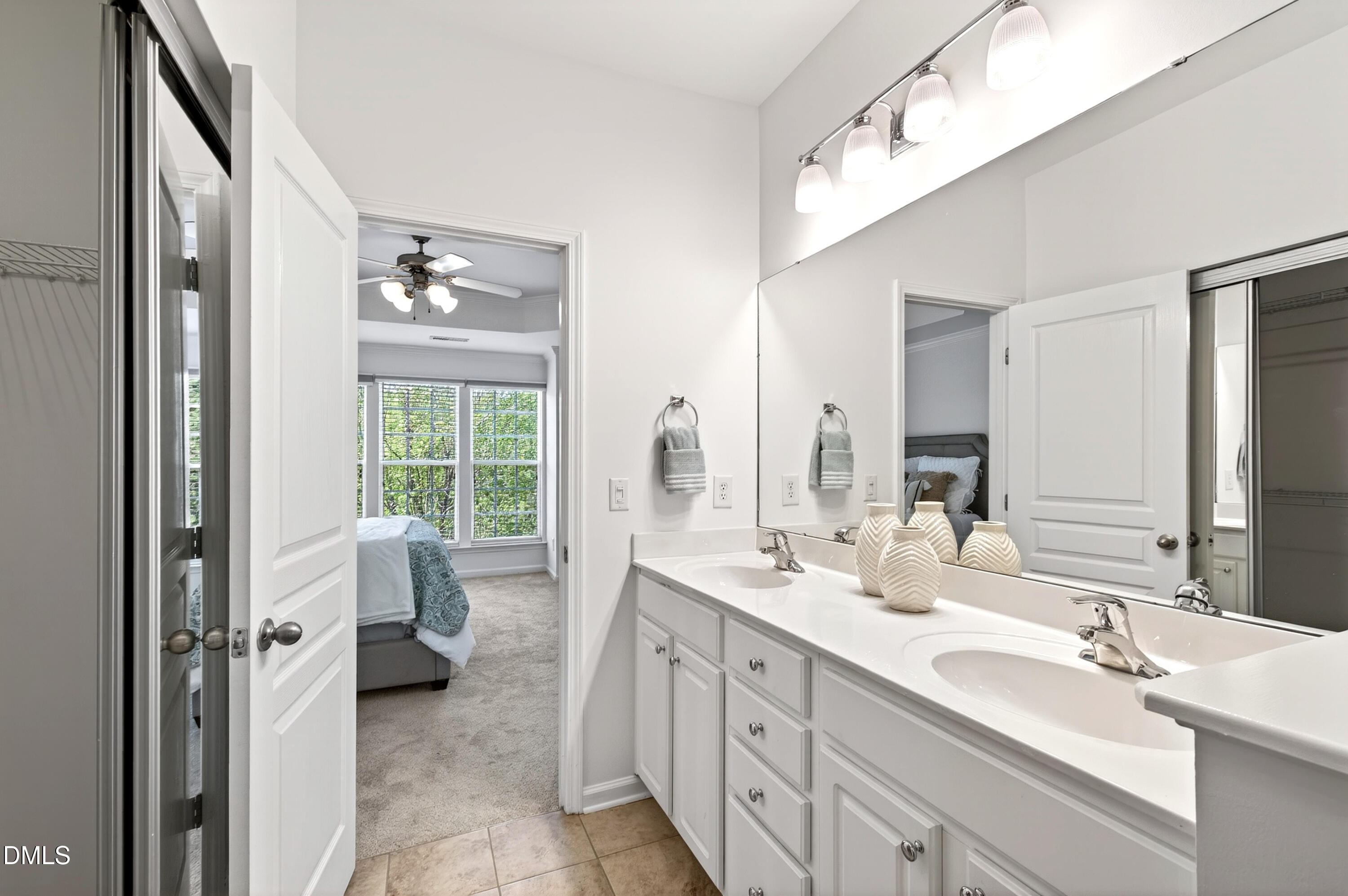 5415 Crescentview Parkway