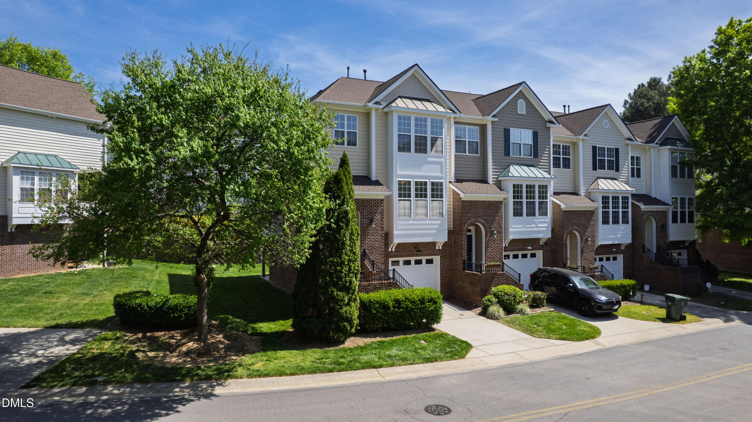 5415 Crescentview Parkway