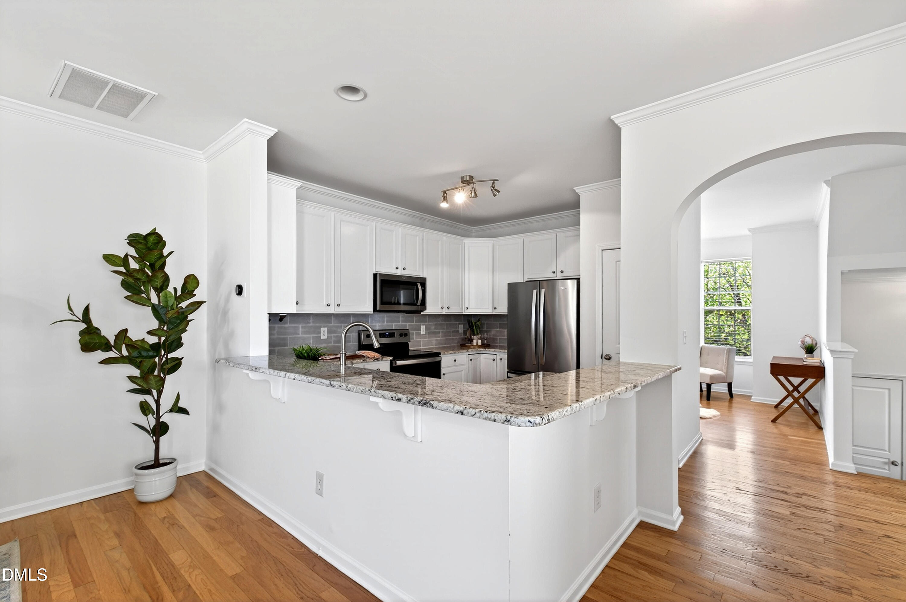 5415 Crescentview Parkway