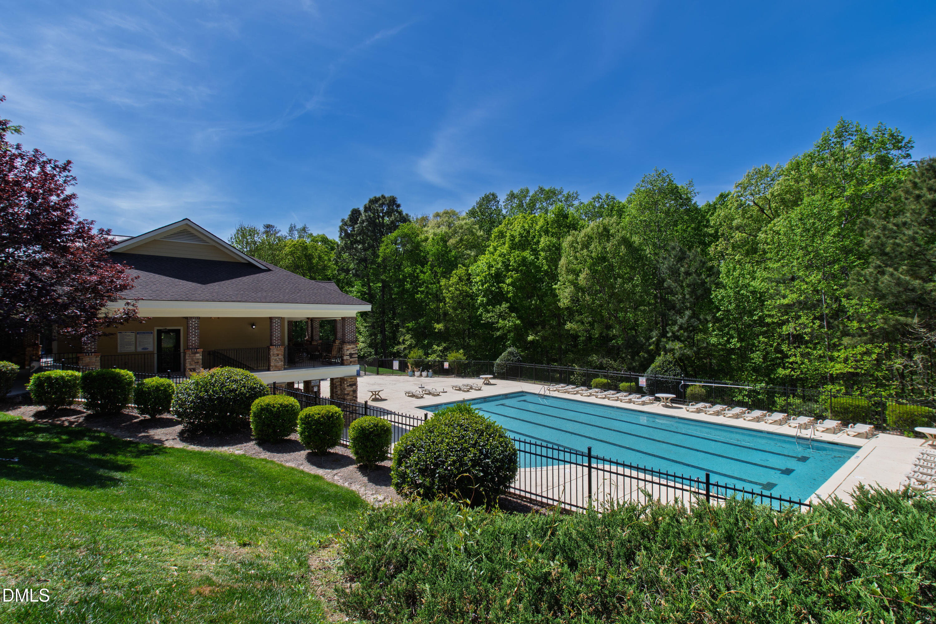 5415 Crescentview Parkway