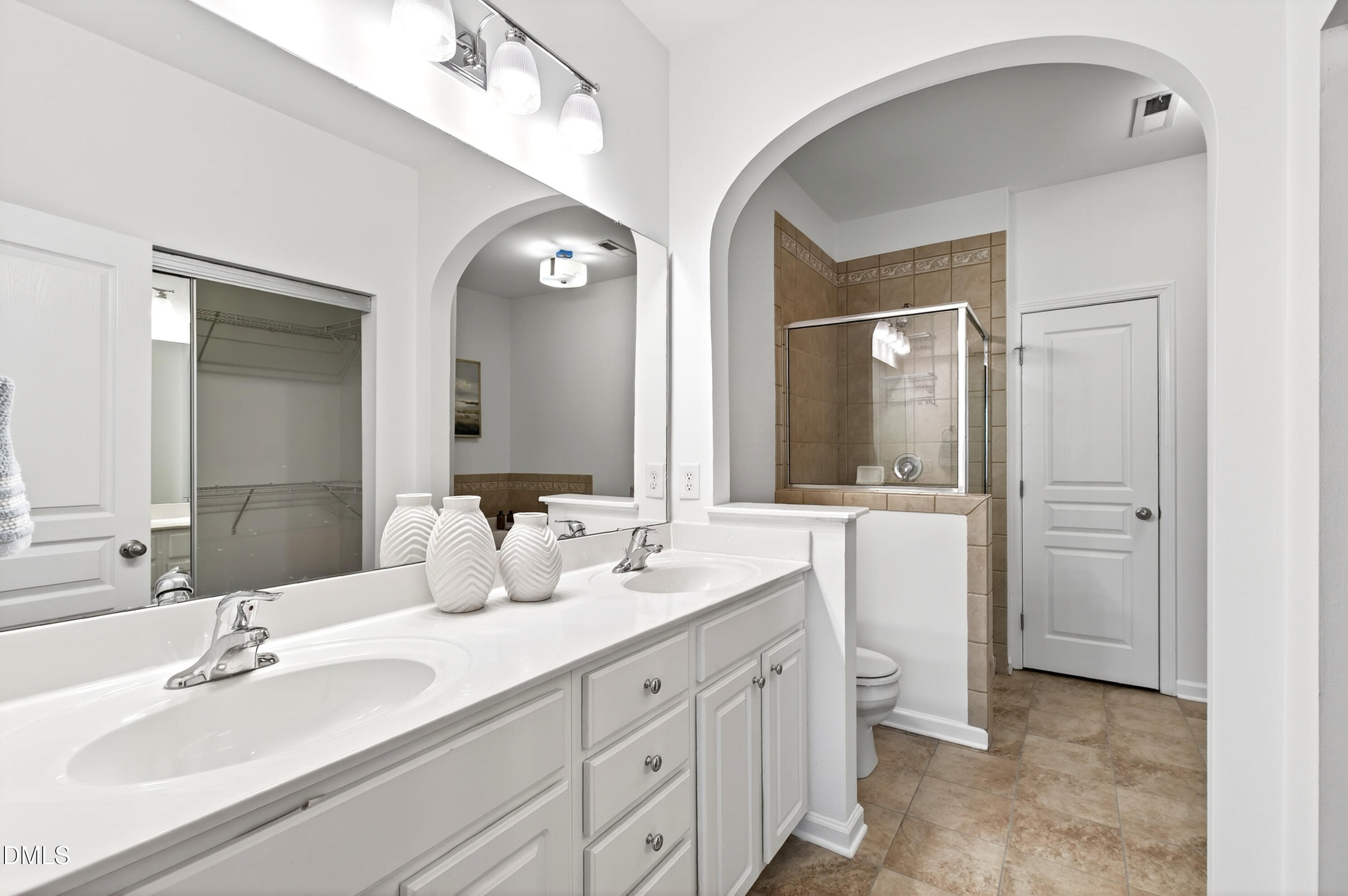 5415 Crescentview Parkway