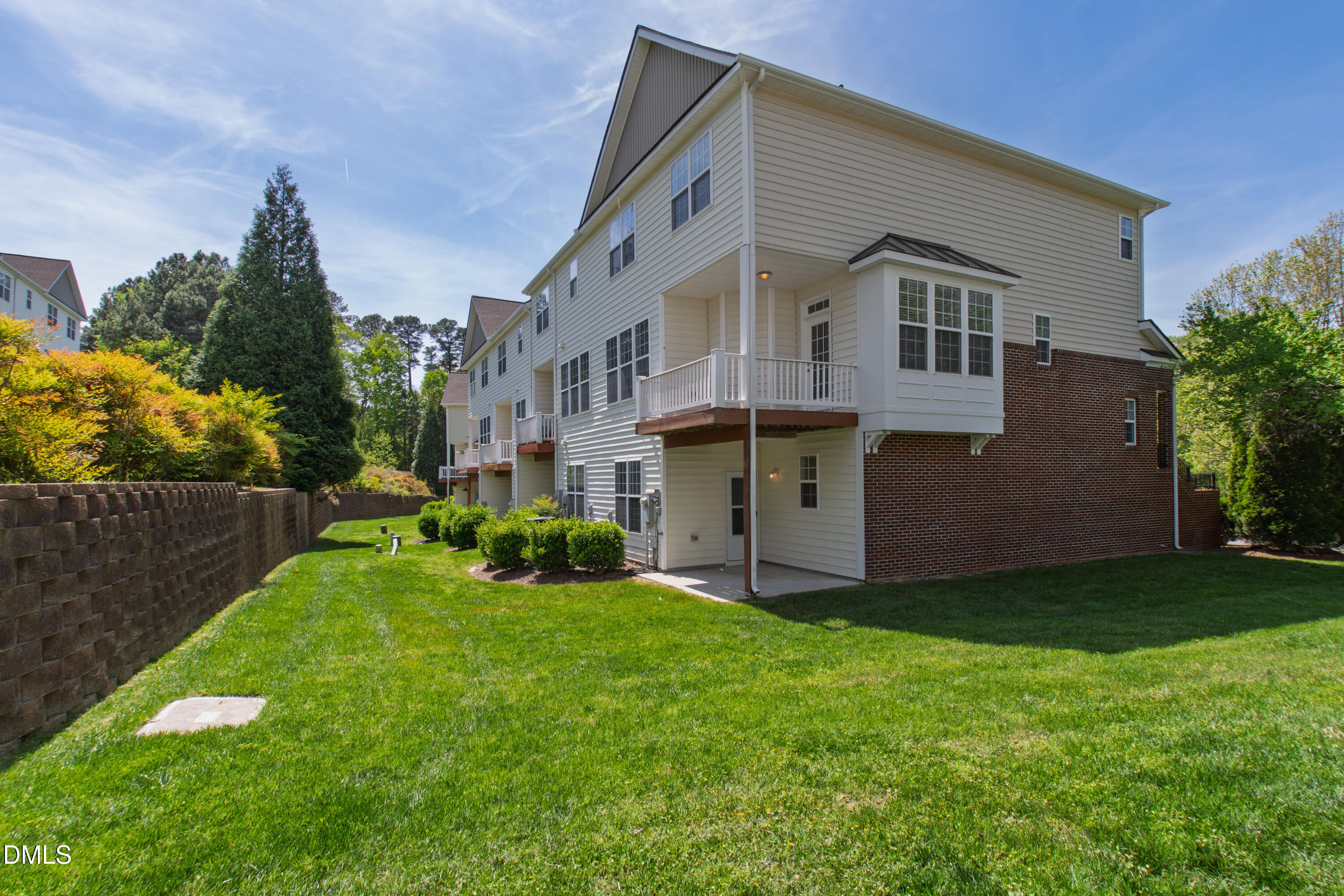 5415 Crescentview Parkway