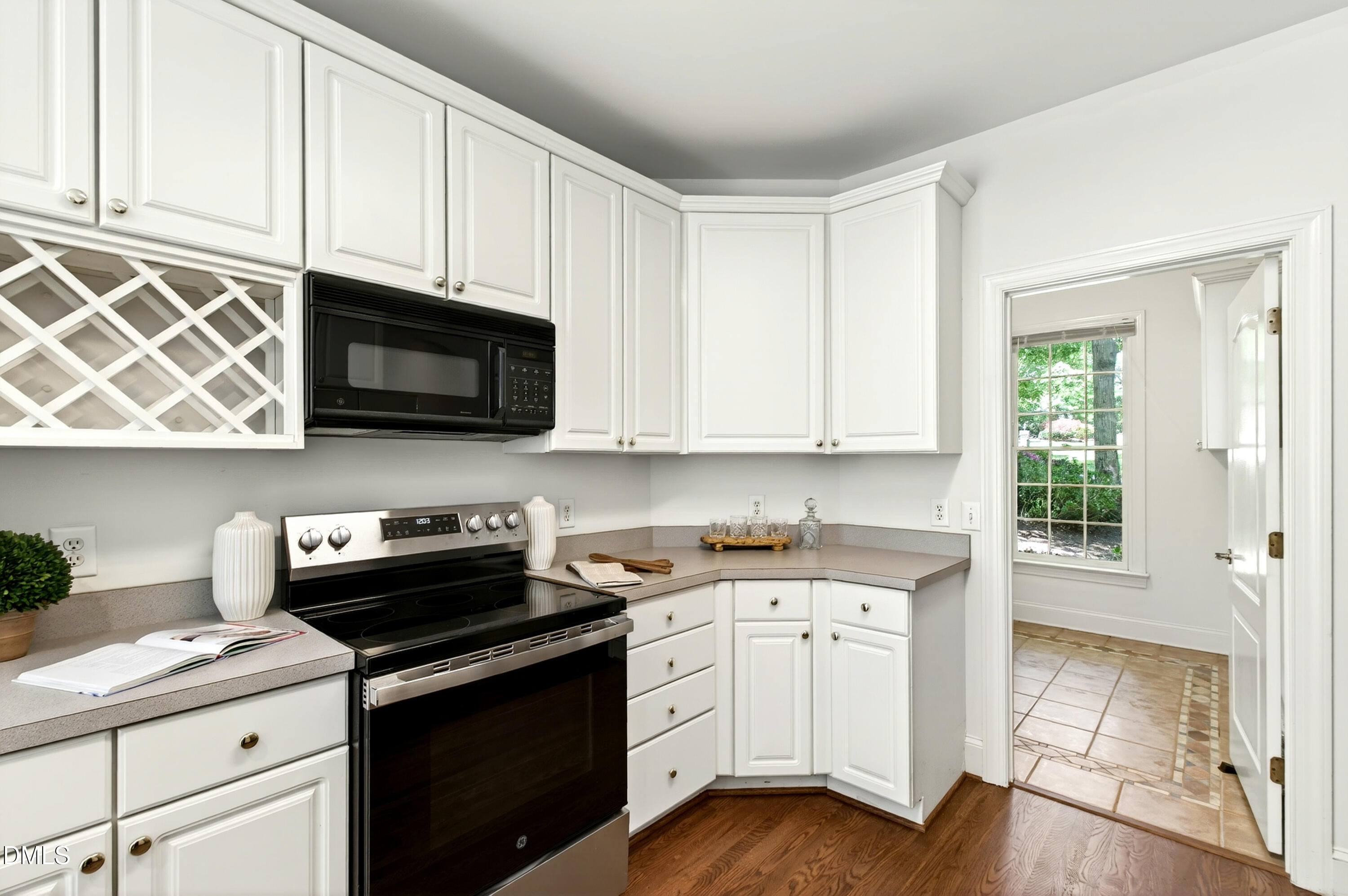 2721 Glassman Lane