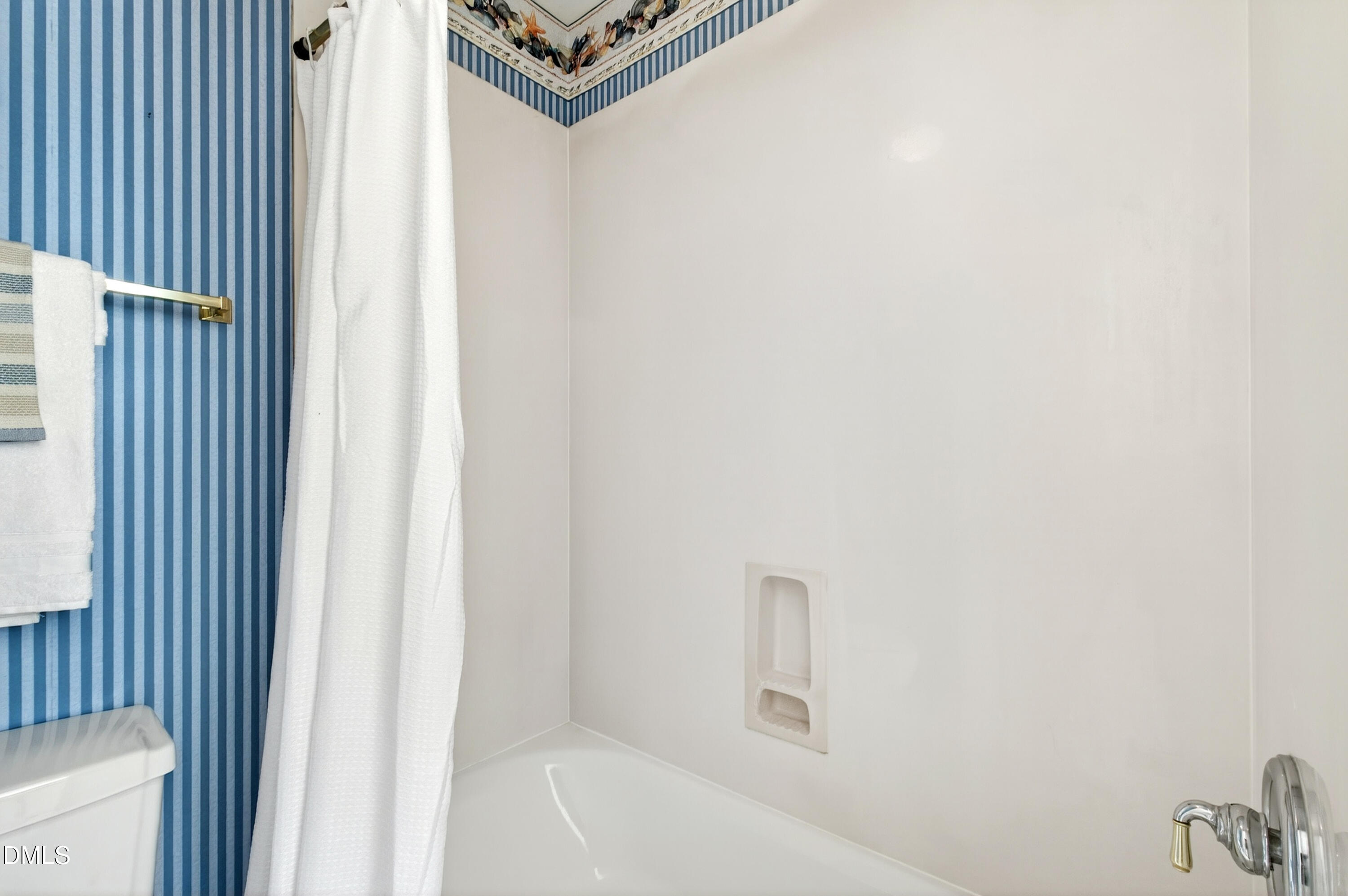 2721 Glassman Lane