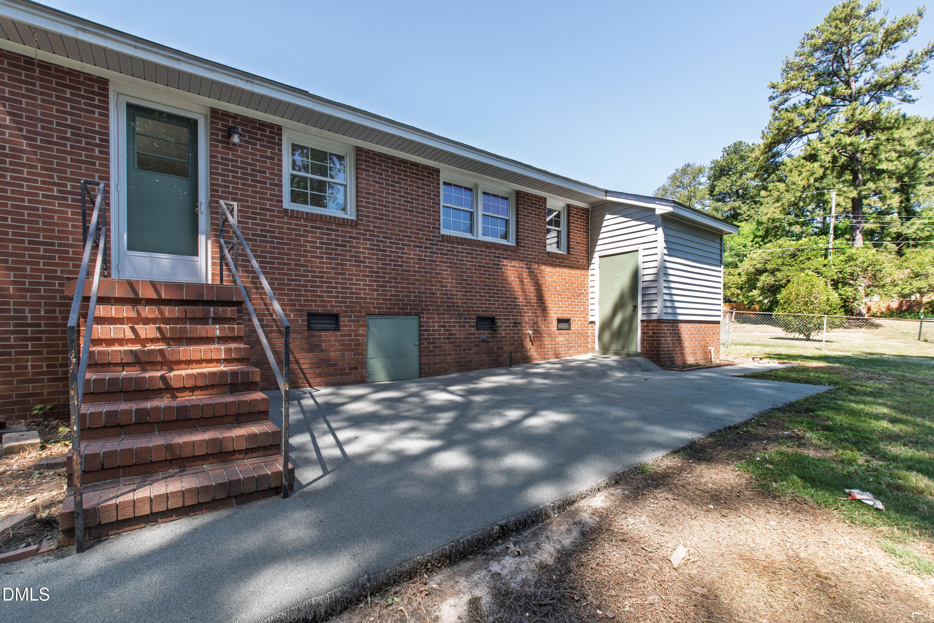 2467 Milburnie Road