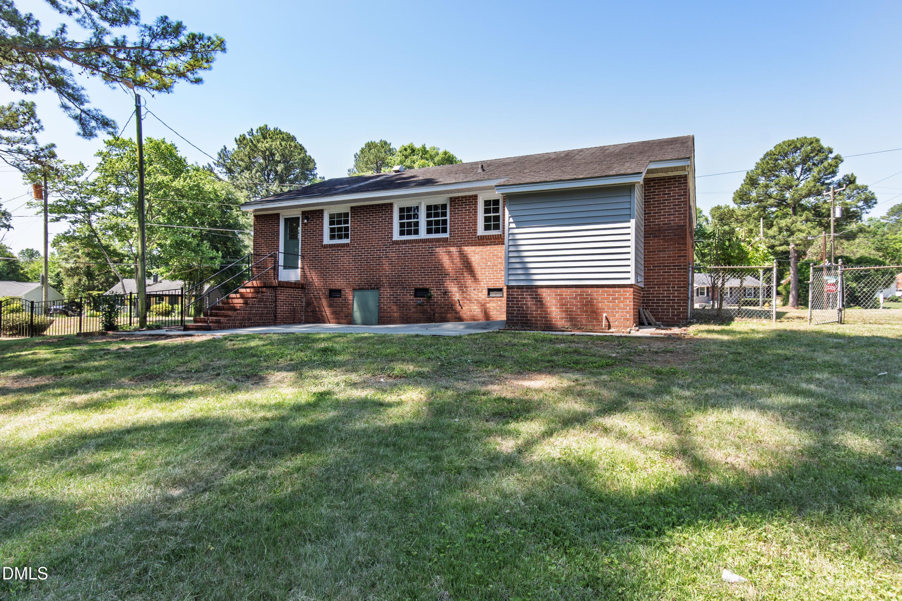 2467 Milburnie Road