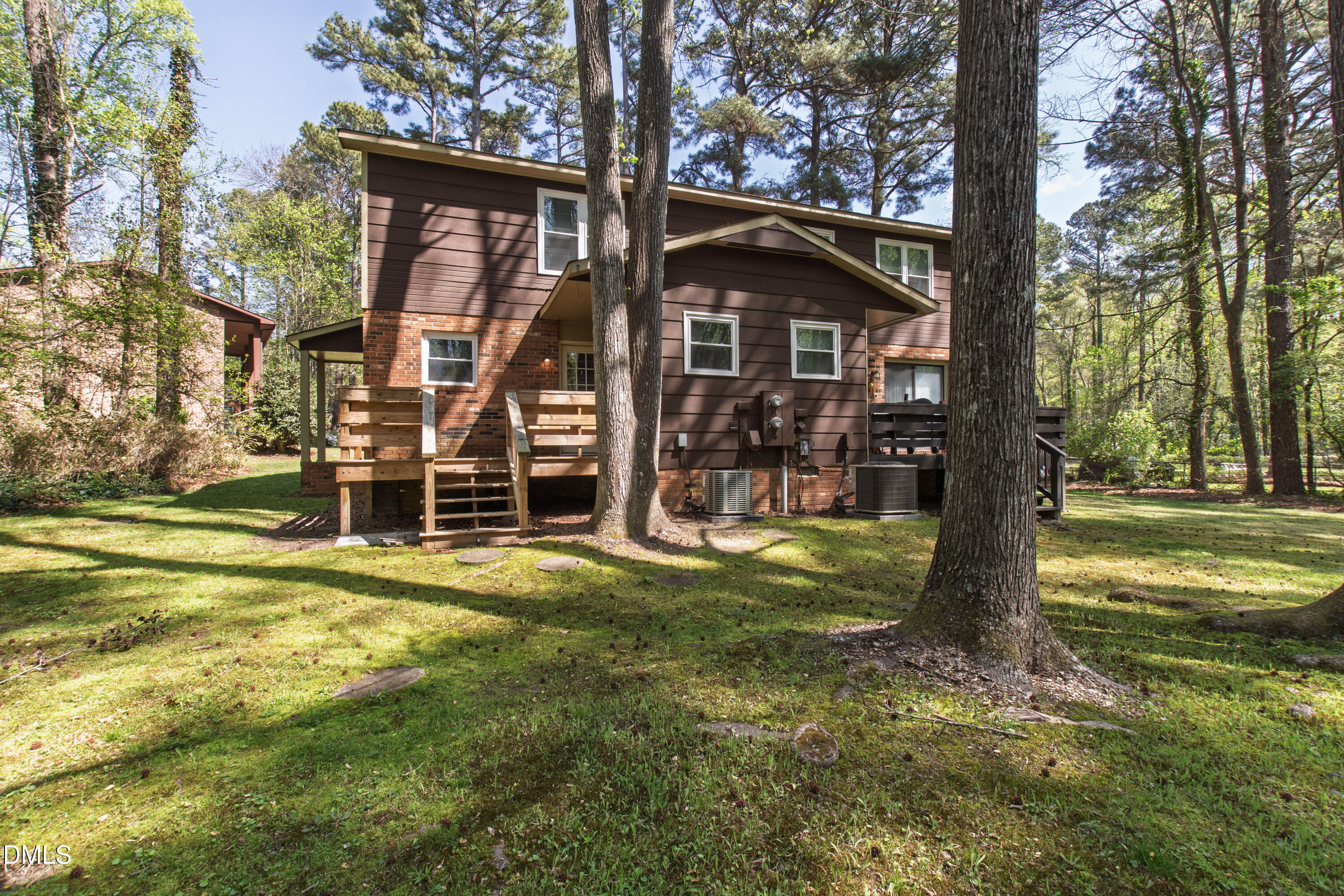 128 Rainbow Court