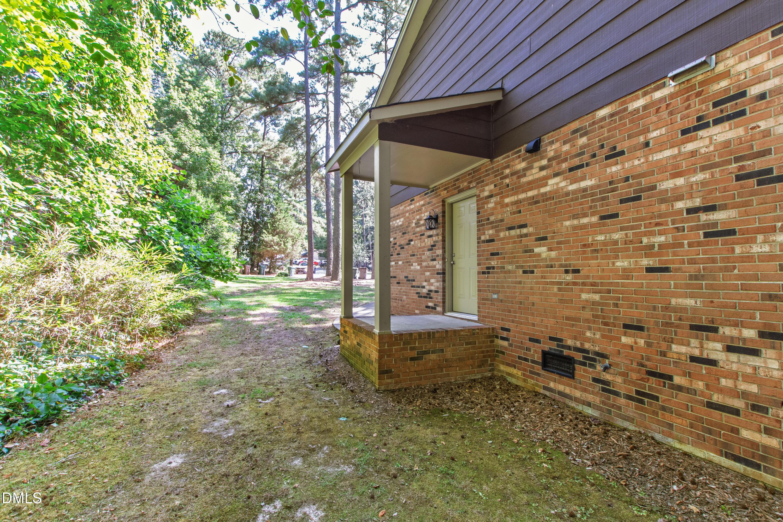 128 Rainbow Court