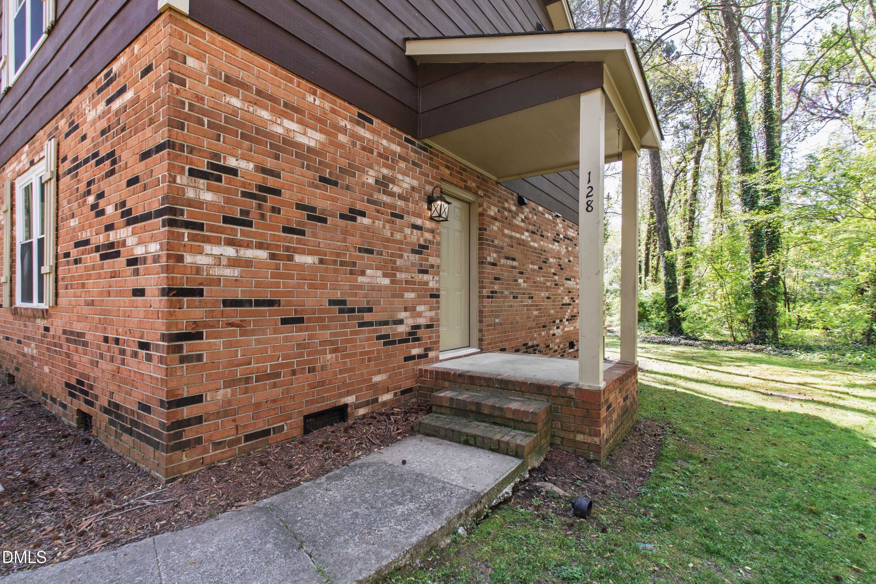 128 Rainbow Court