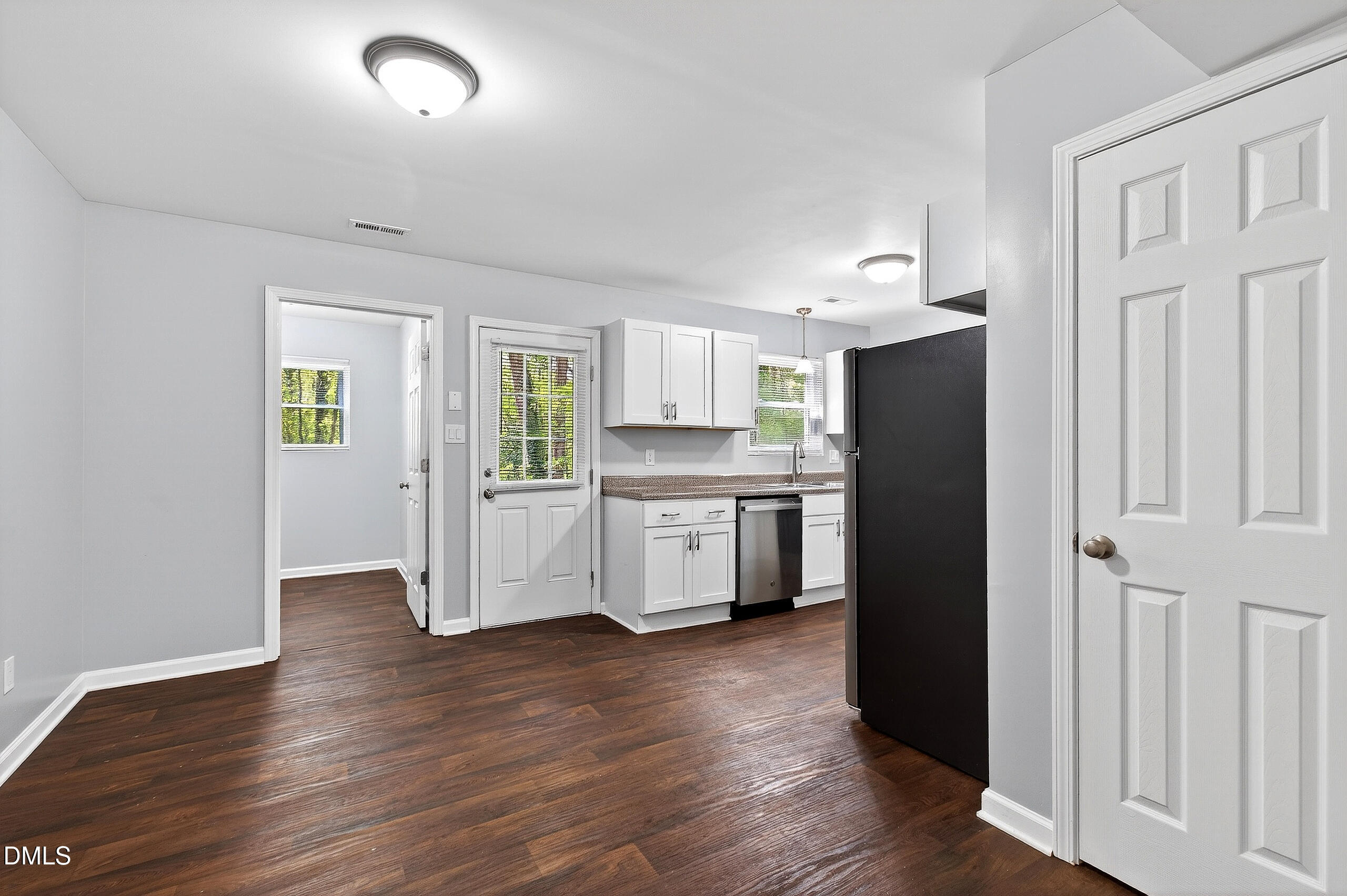 128 Rainbow Court