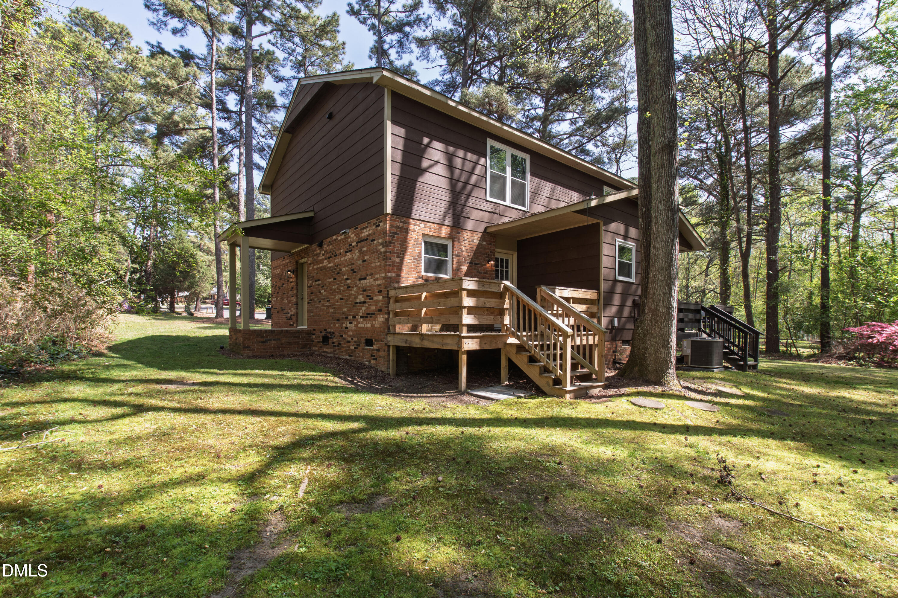 128 Rainbow Court