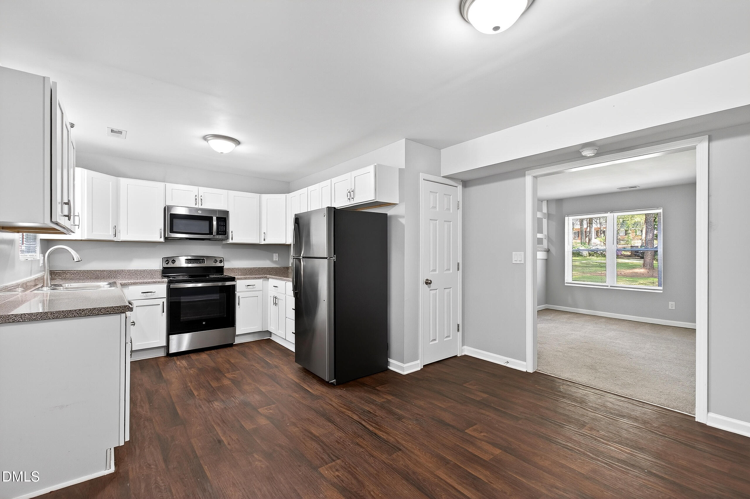128 Rainbow Court