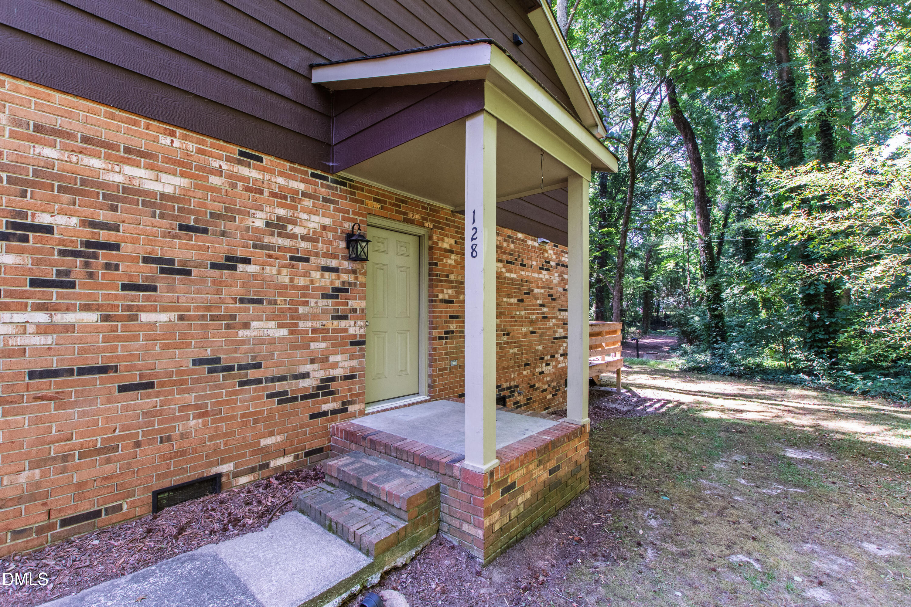 128 Rainbow Court