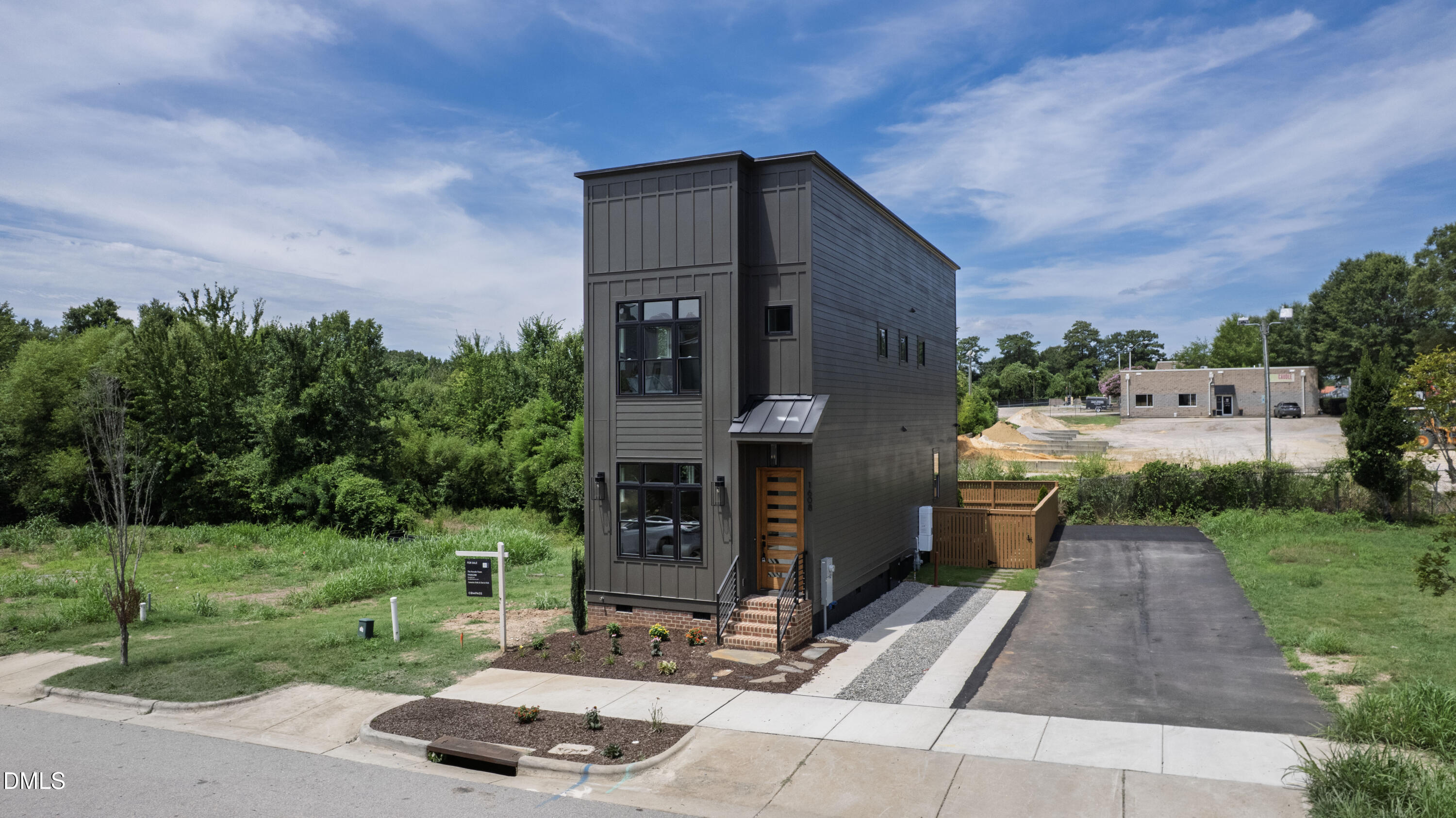 1608 Ellen Dawson Way