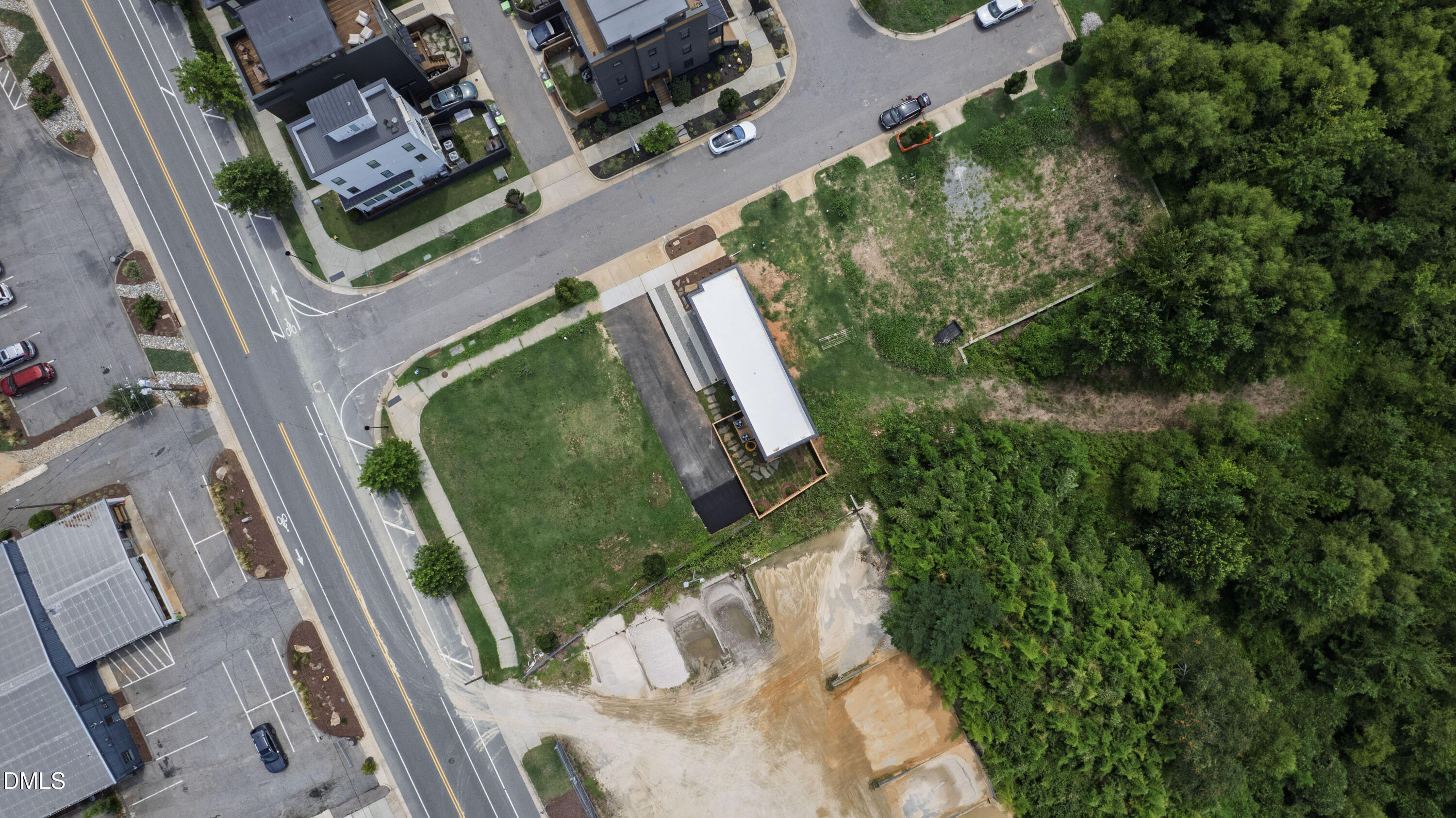 1608 Ellen Dawson Way