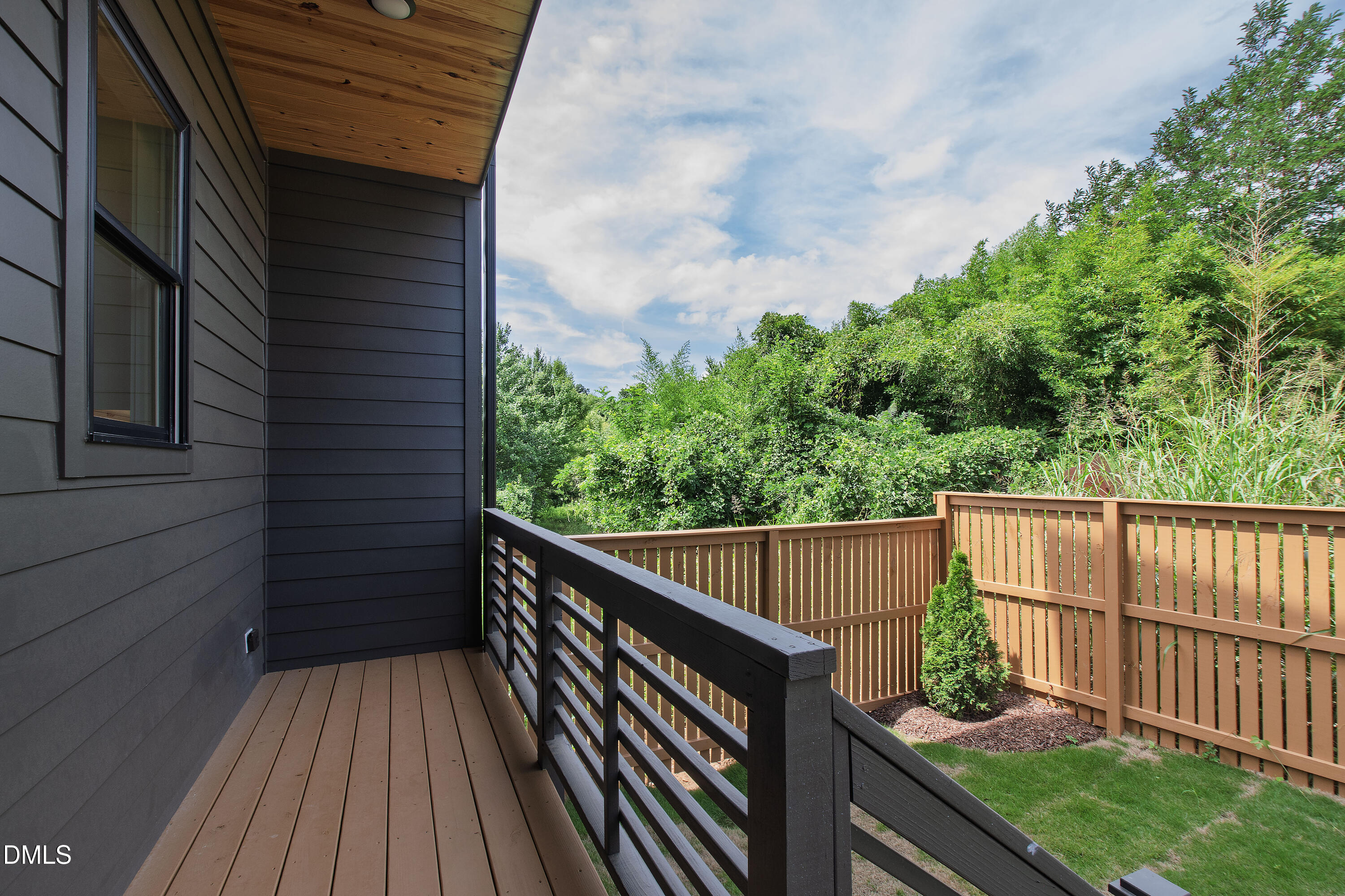 1608 Ellen Dawson Way