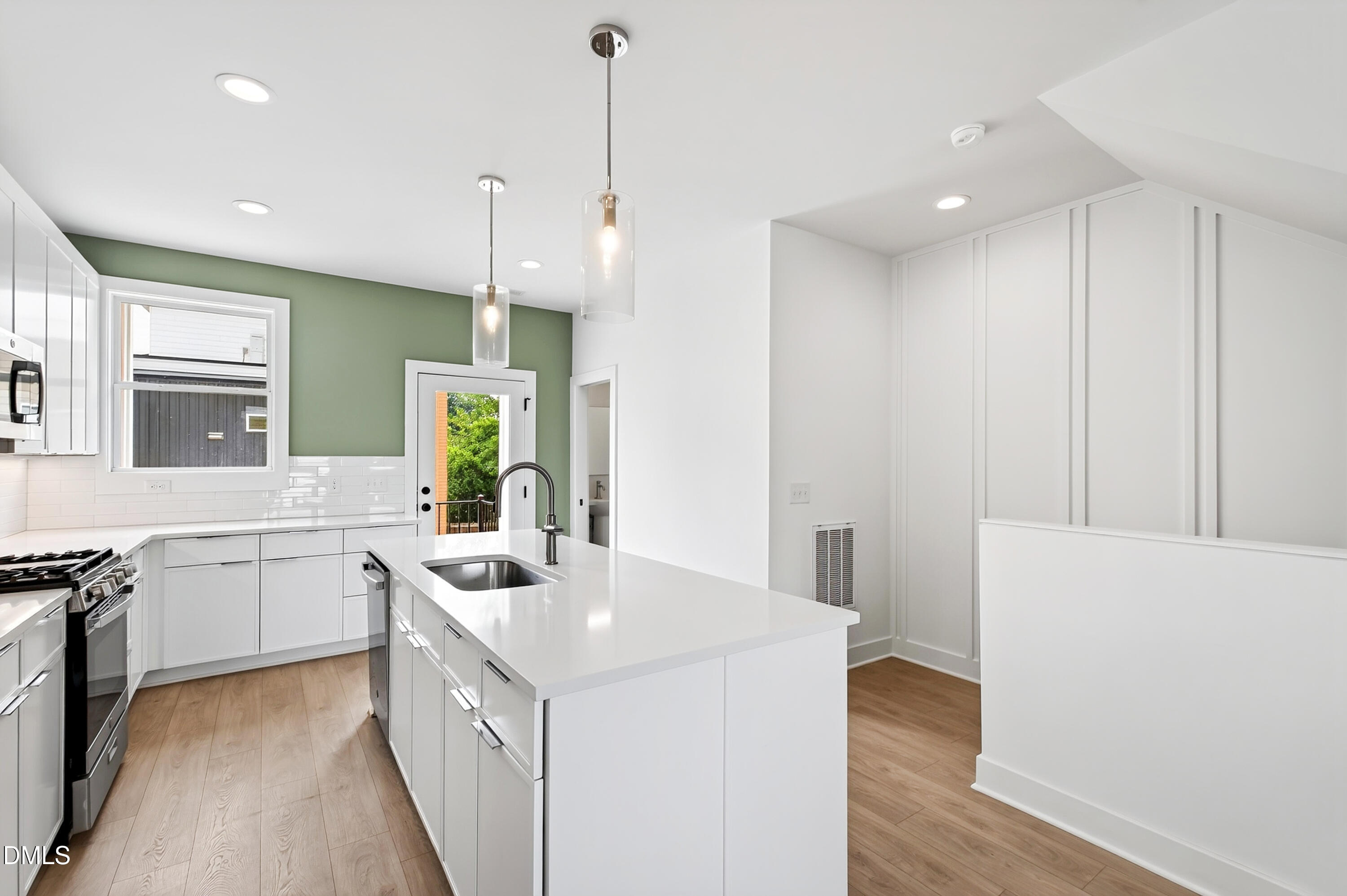 1317 Garner Road # 102