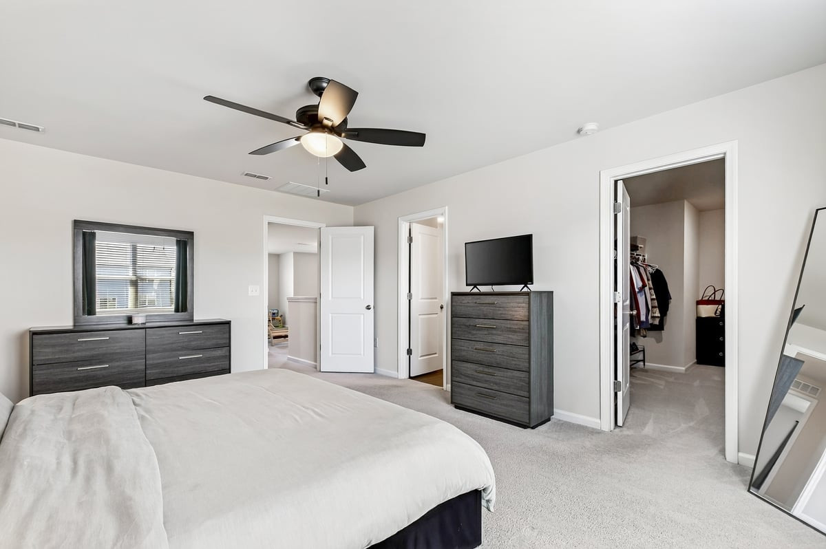 1520 Crested Iris Street