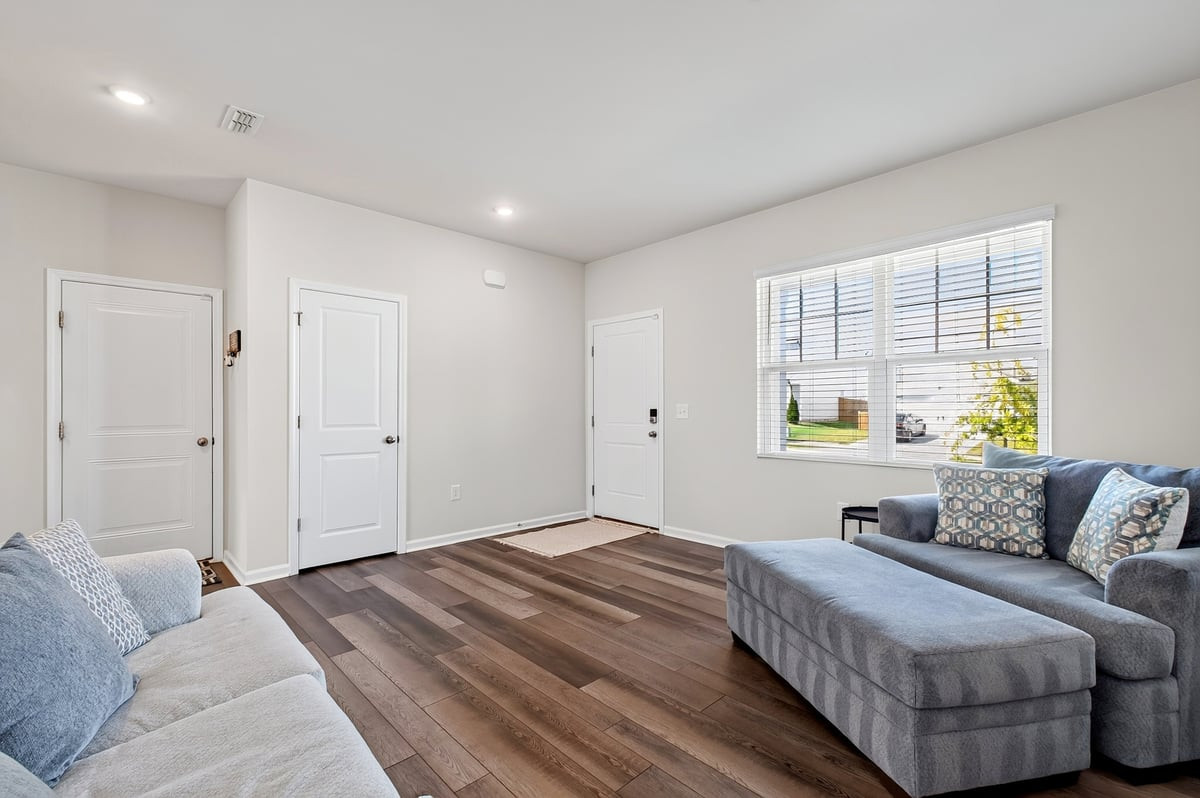 1520 Crested Iris Street