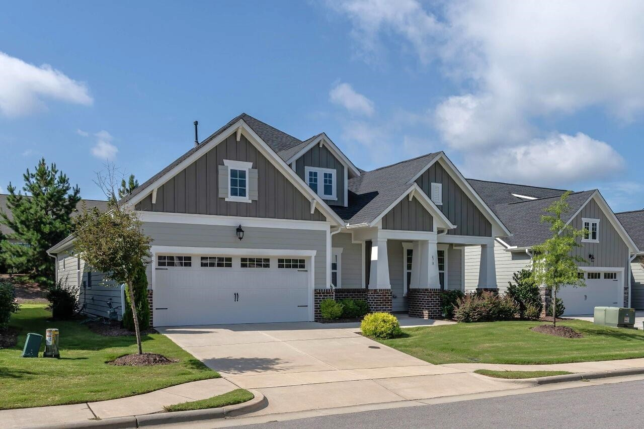 470 Abercorn Circle
