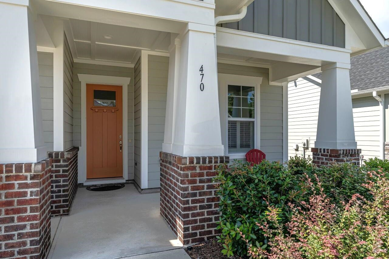 470 Abercorn Circle