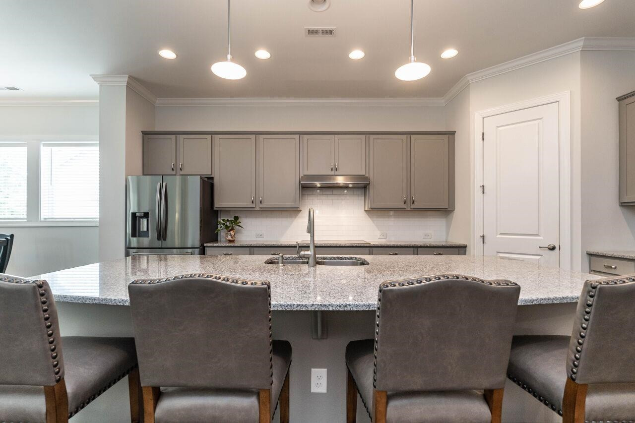 470 Abercorn Circle