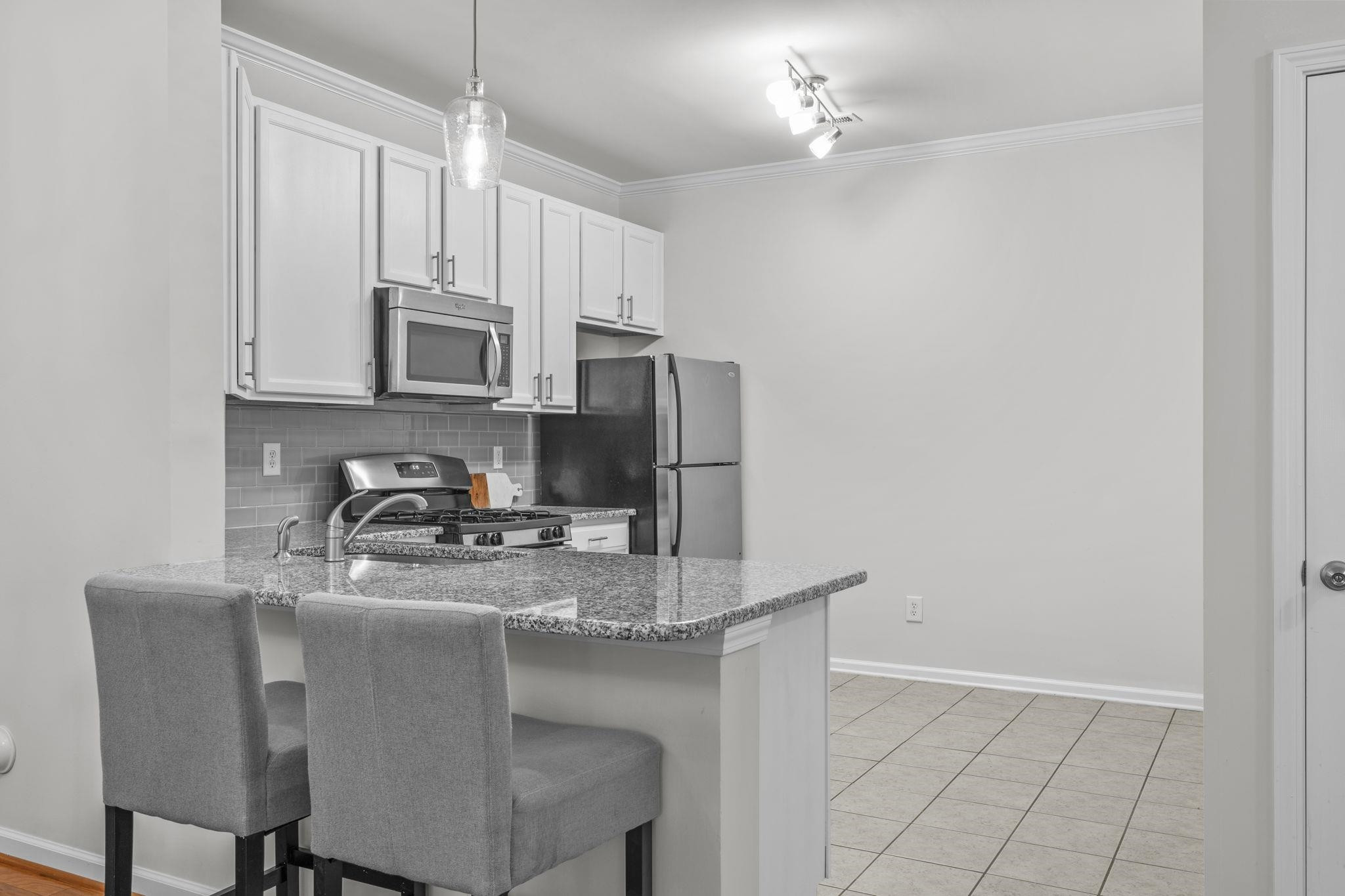 11720 Mezzanine Drive Unit: 113