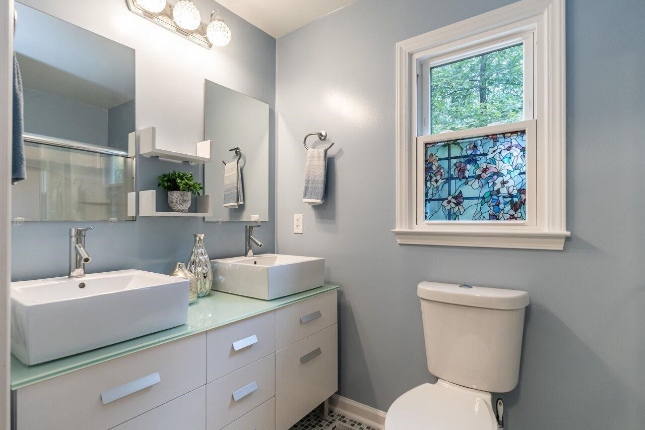 5521 Centennial Drive