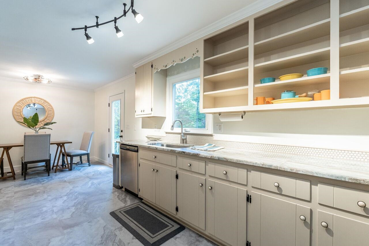 5521 Centennial Drive