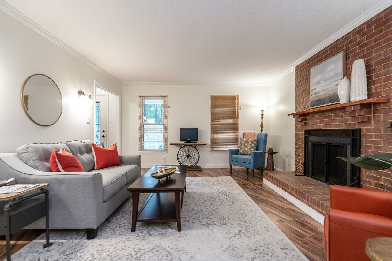 5521 Centennial Drive