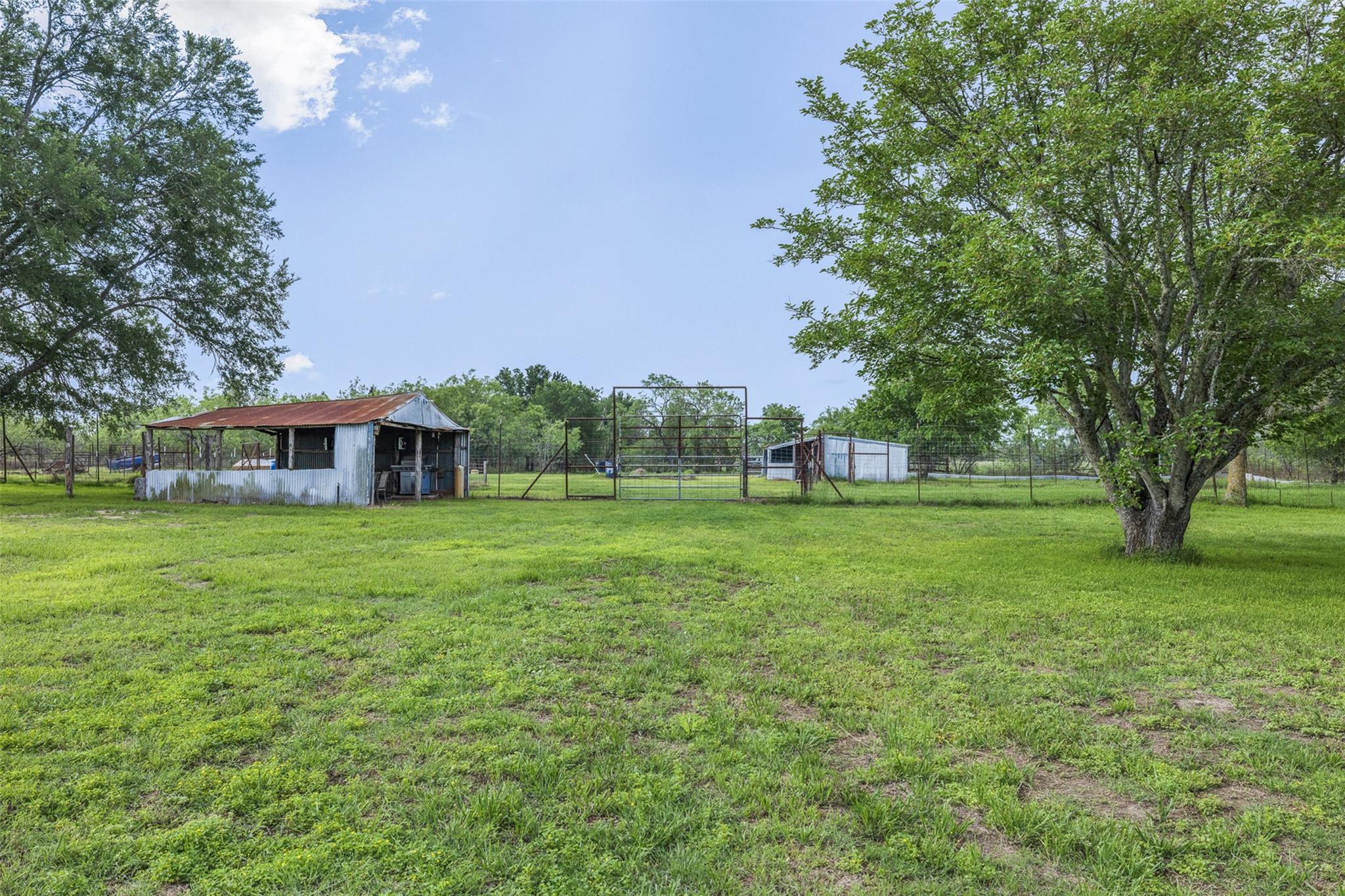 2158 County Road 225