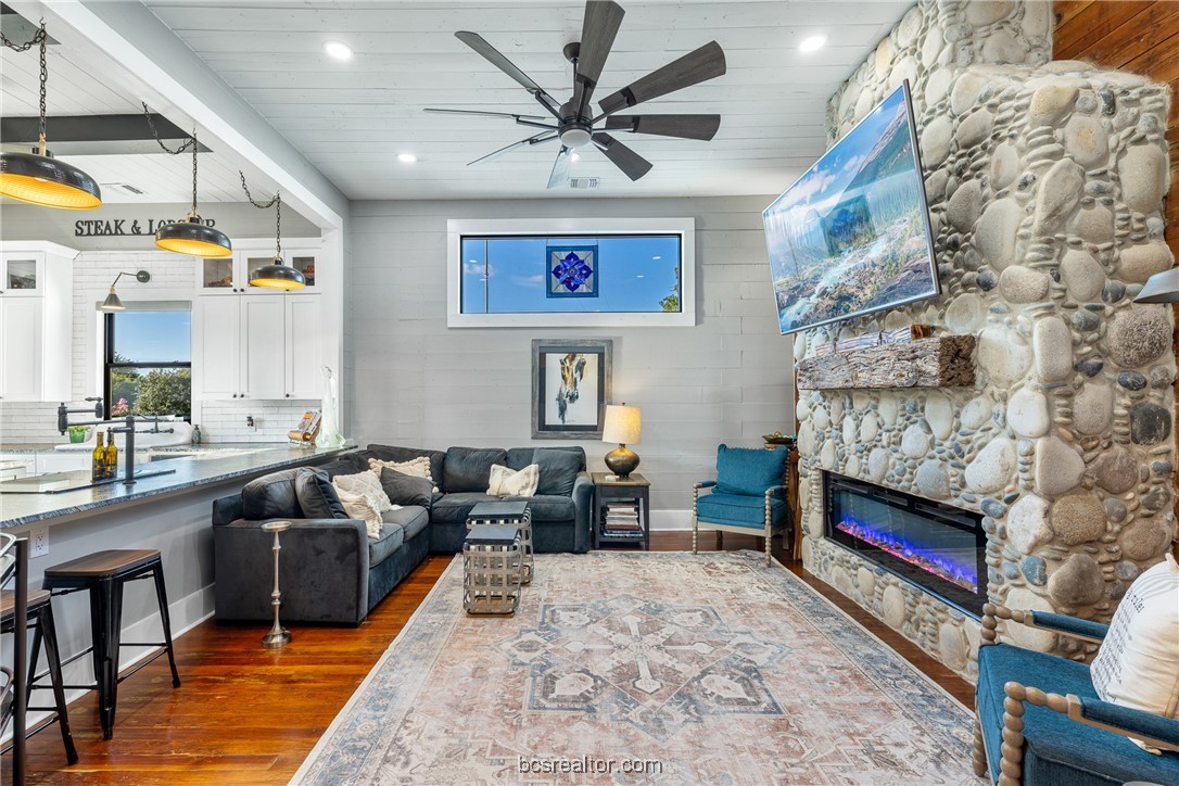 413 County Road 410