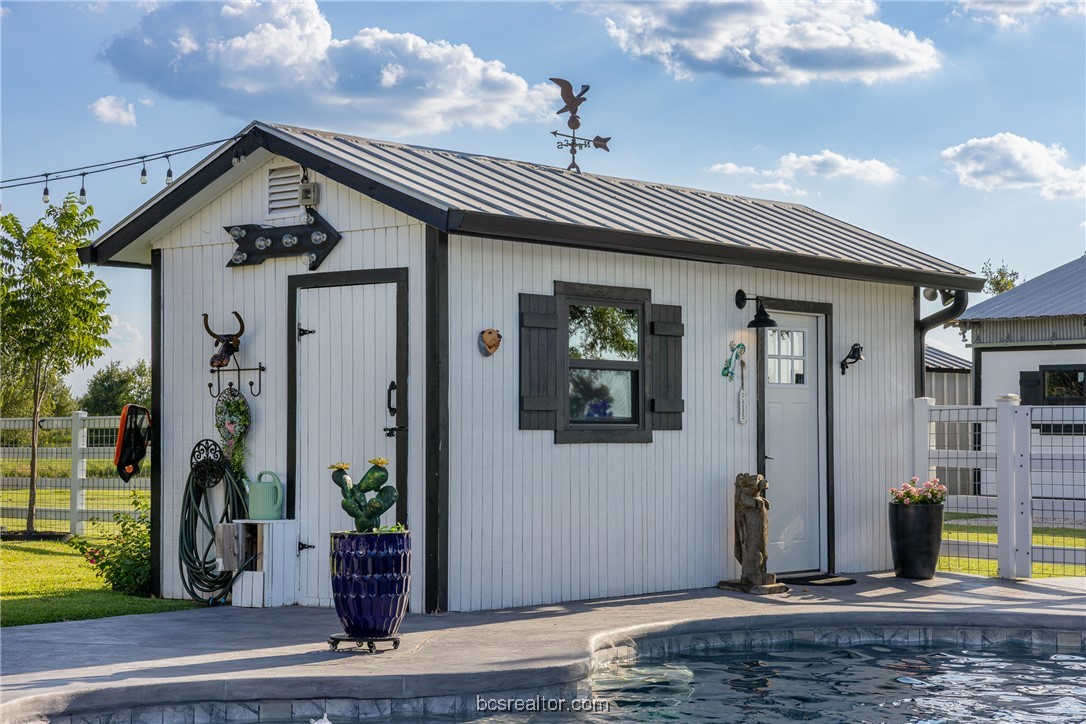 413 County Road 410