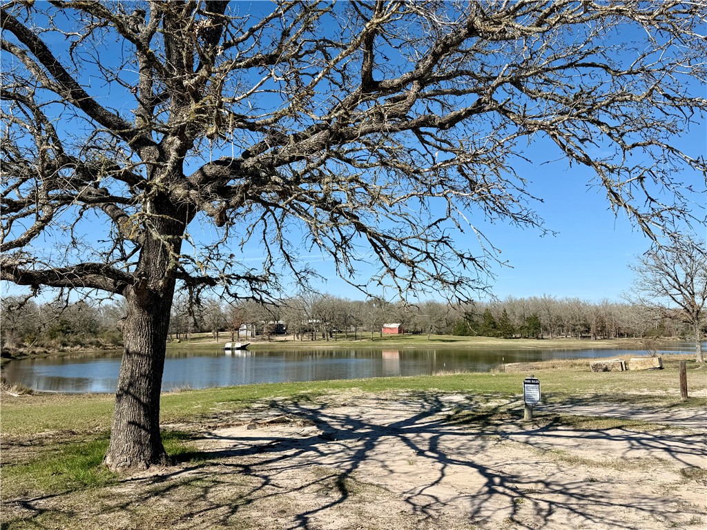 .58 ACRES Berry South Berry