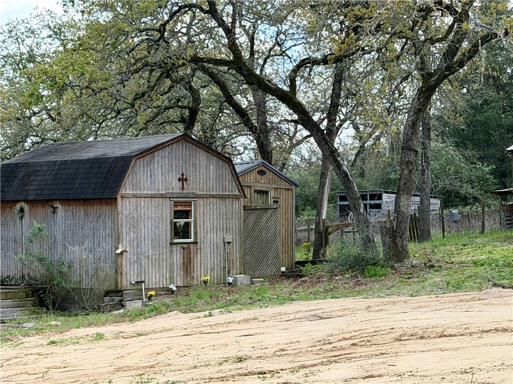 3950 Private Road 2015