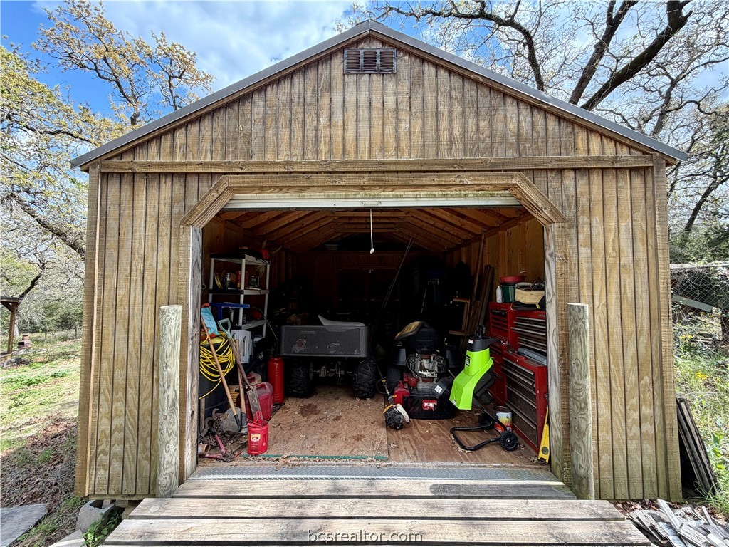 3950 Private Road 2015