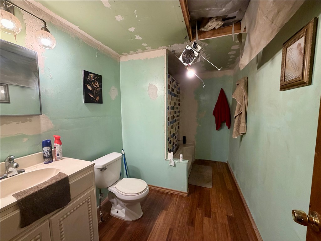 1280 Lakeview Drive