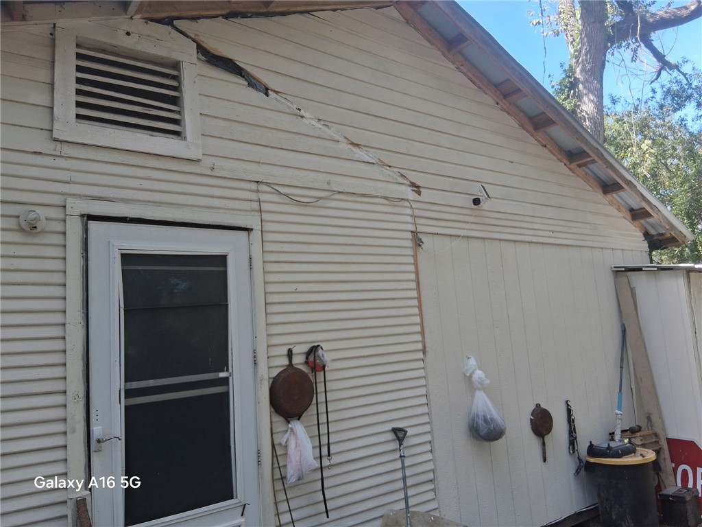 1280 Lakeview Drive