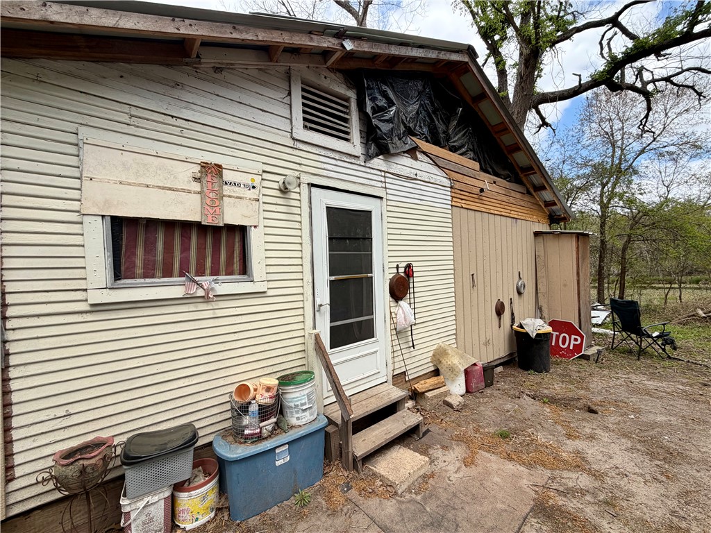 1280 Lakeview Drive