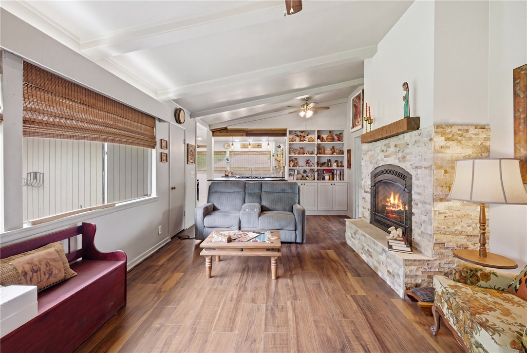 305 North Harvey Street