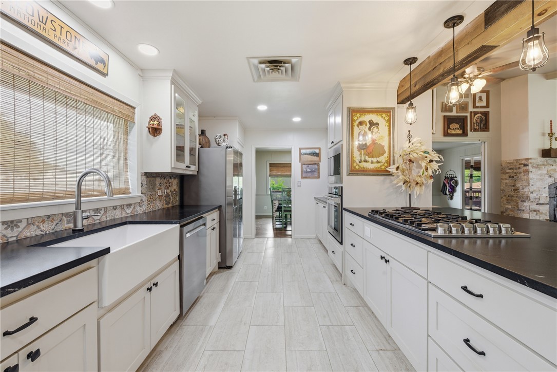 305 North Harvey Street