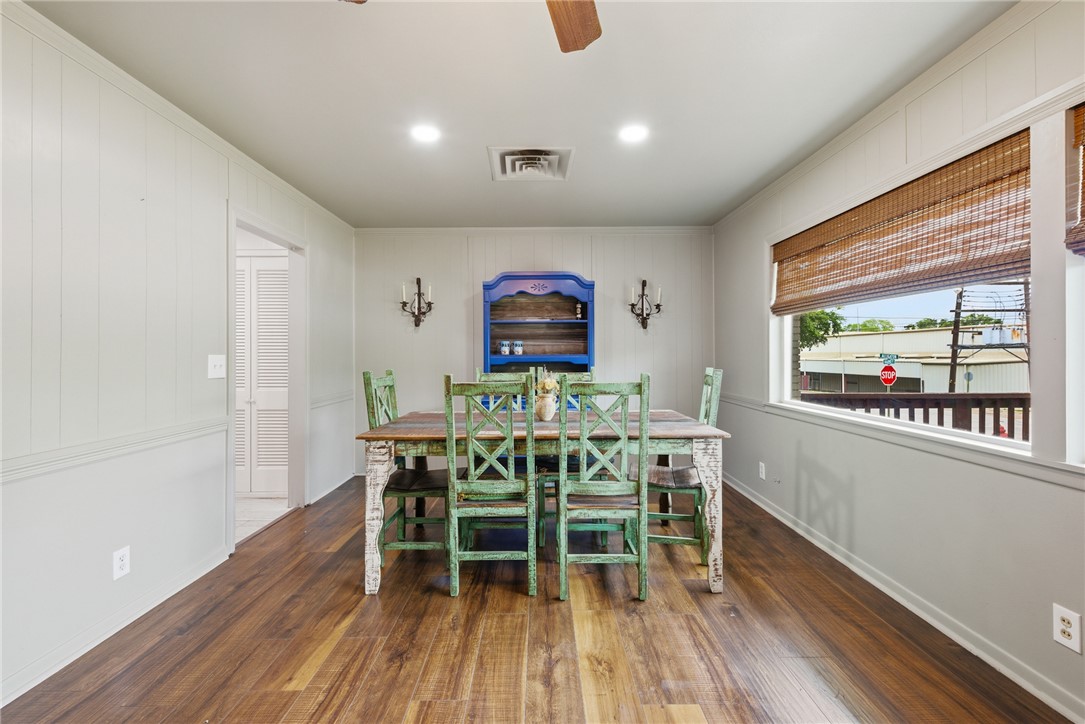 305 North Harvey Street