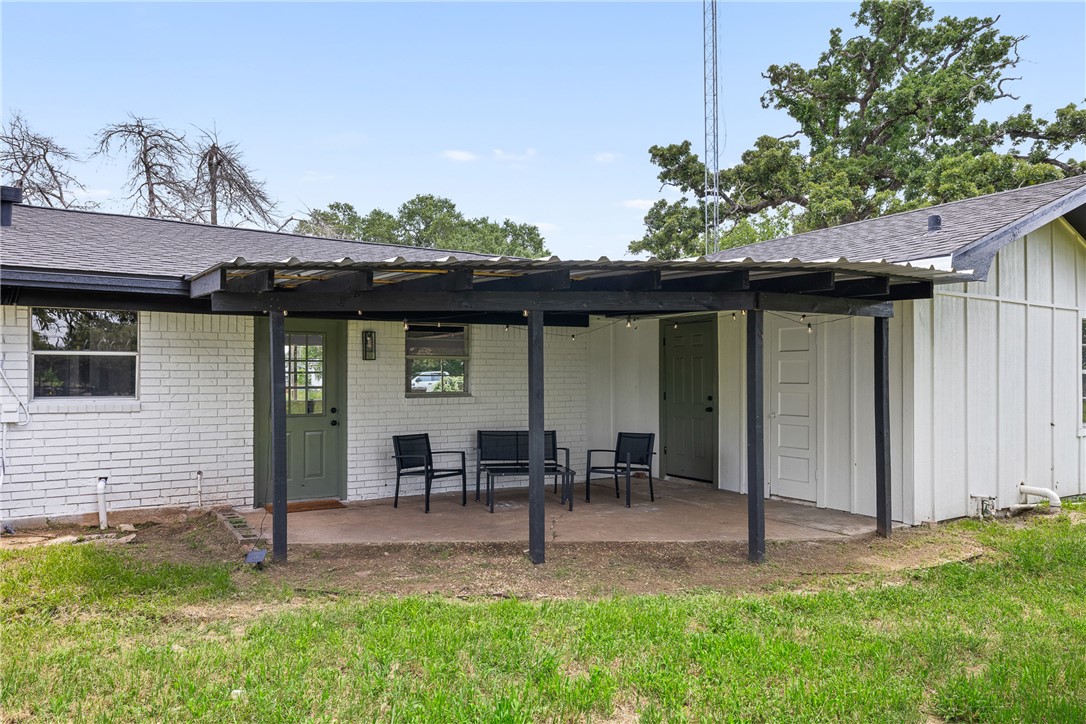 100 Shady Oaks Lane