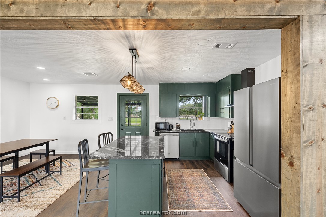 100 Shady Oaks Lane