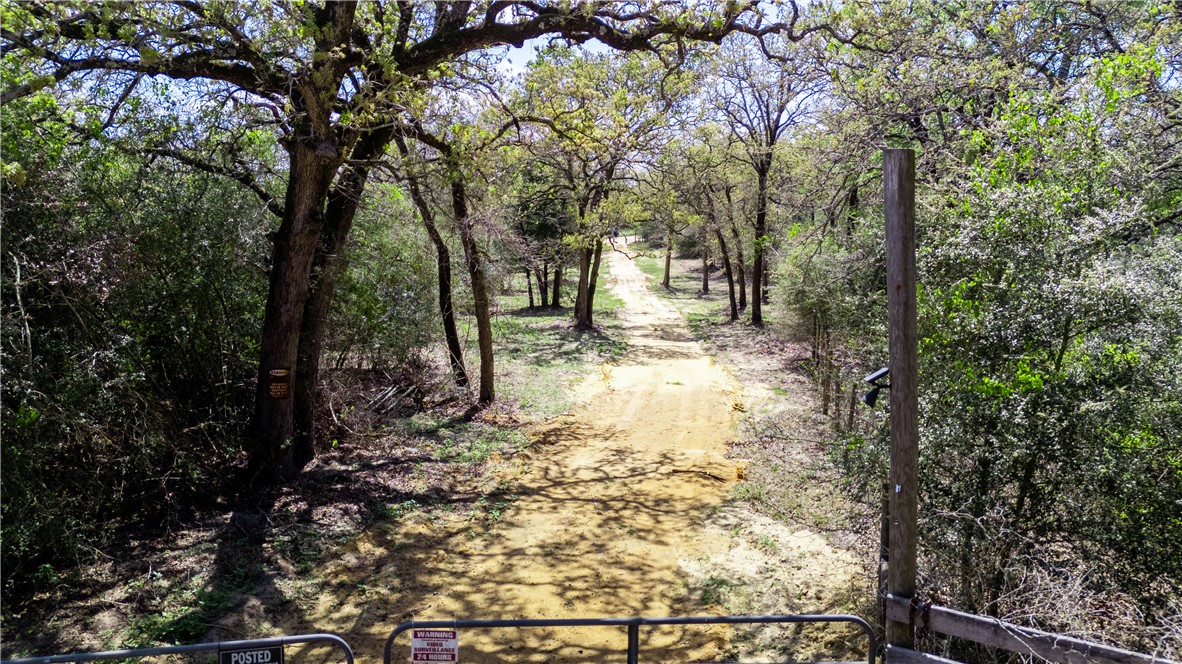 16.67 Acres Private Road 2015 Road
