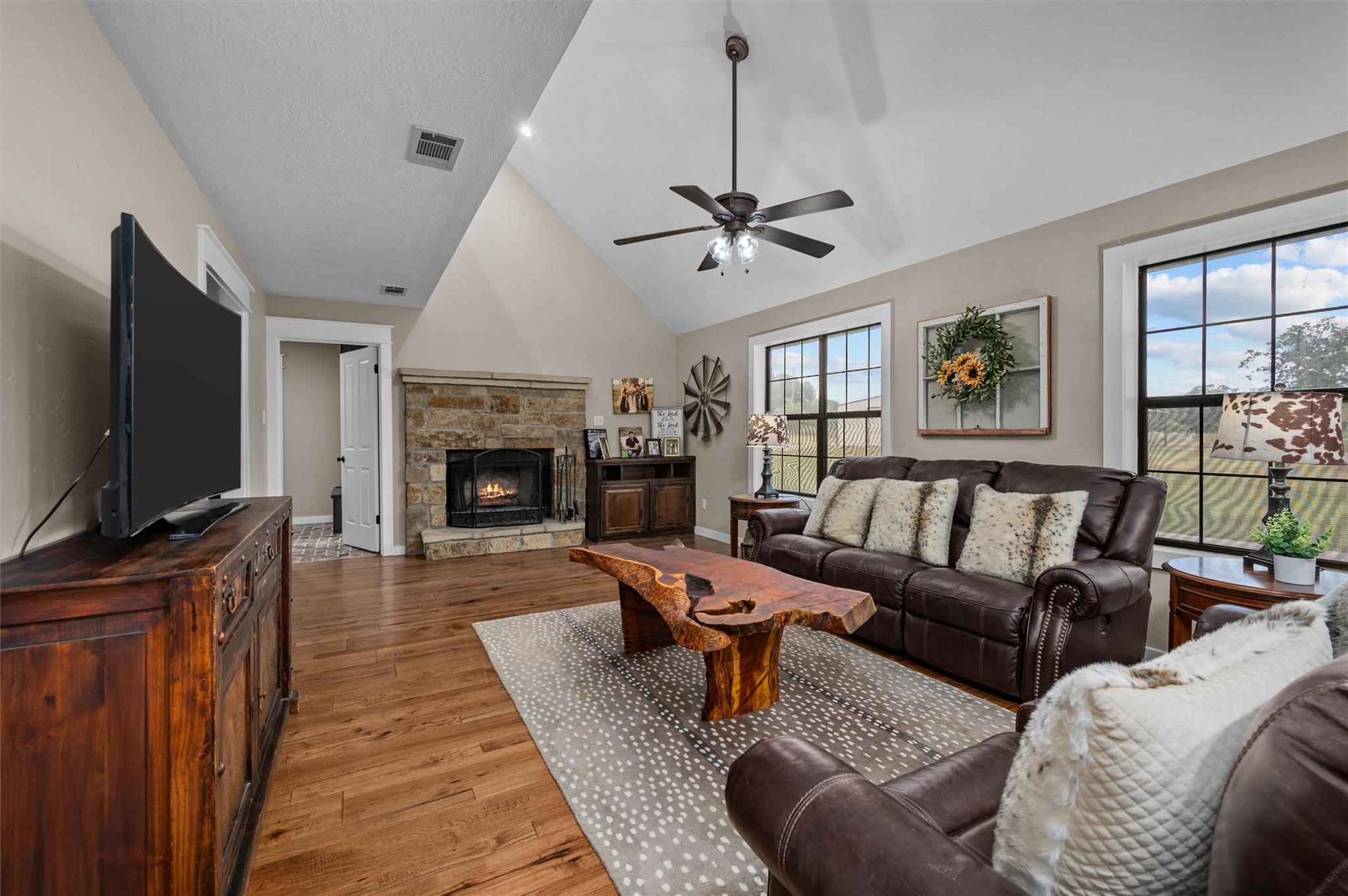 15555 Arhopulos RD